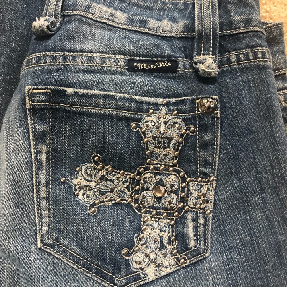 Miss Me Jeans Size 28x29 Bling With Cross Design on Back Pockets/good condition